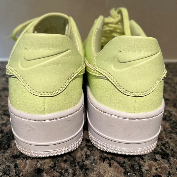 Green Nike Air Force1 - Picture 2 of 3